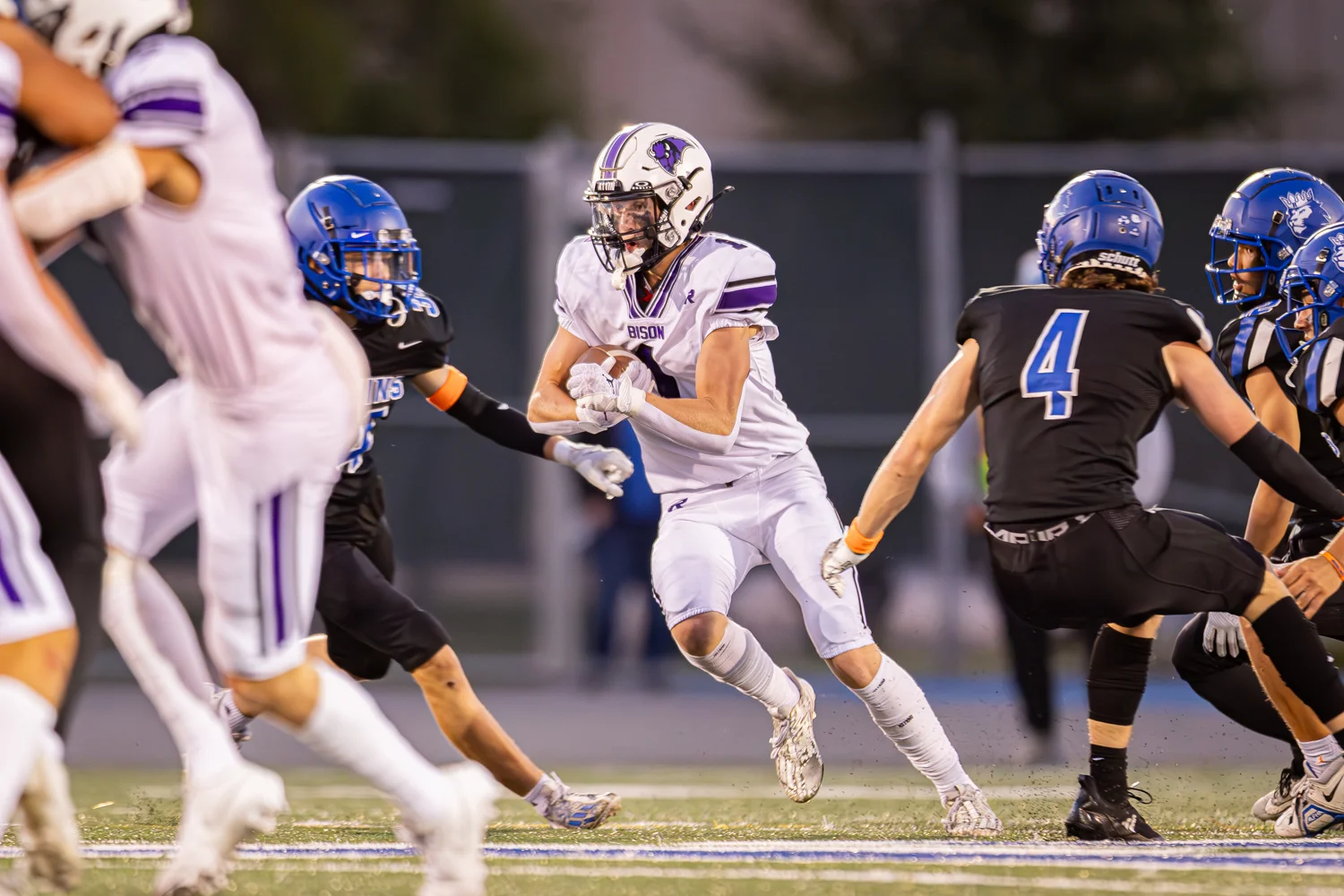 RB looking for open space to run